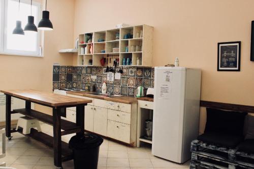 falling lakes hostel