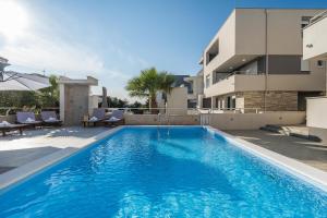 apartments and rooms danivan pool villas