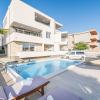 apartments and rooms danivan pool villas