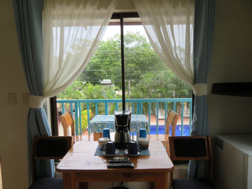 hotel diversion tropical