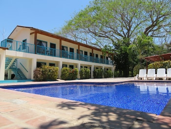 hotel diversion tropical