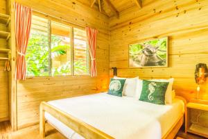 hotel el mono feliz