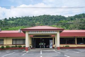 Hotel Pacuare,Limon>>Bajo Tigre,2.5 star