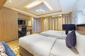trans world hotel l l c