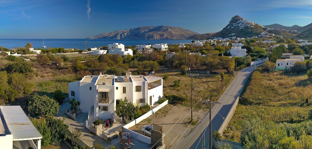 To Pithari,Molos>>Central Greece,1 star