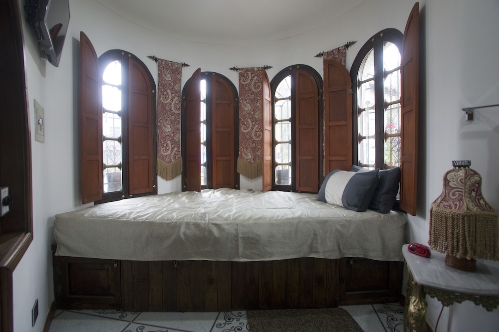 bogota bed and breakfast inn