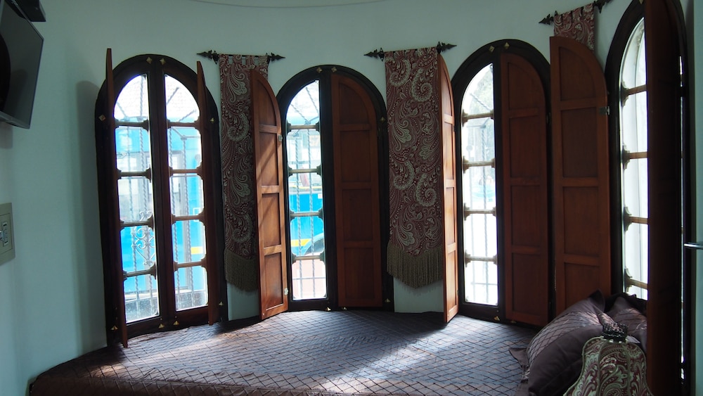 bogota bed and breakfast inn