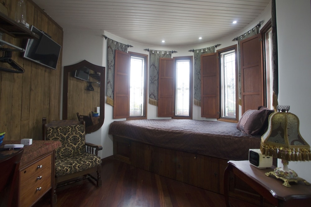 bogota bed and breakfast inn