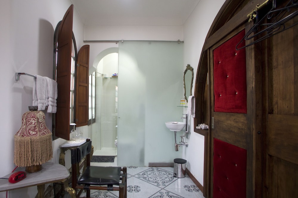 bogota bed and breakfast inn