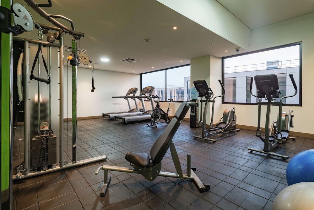 hampton by hilton bogota airport