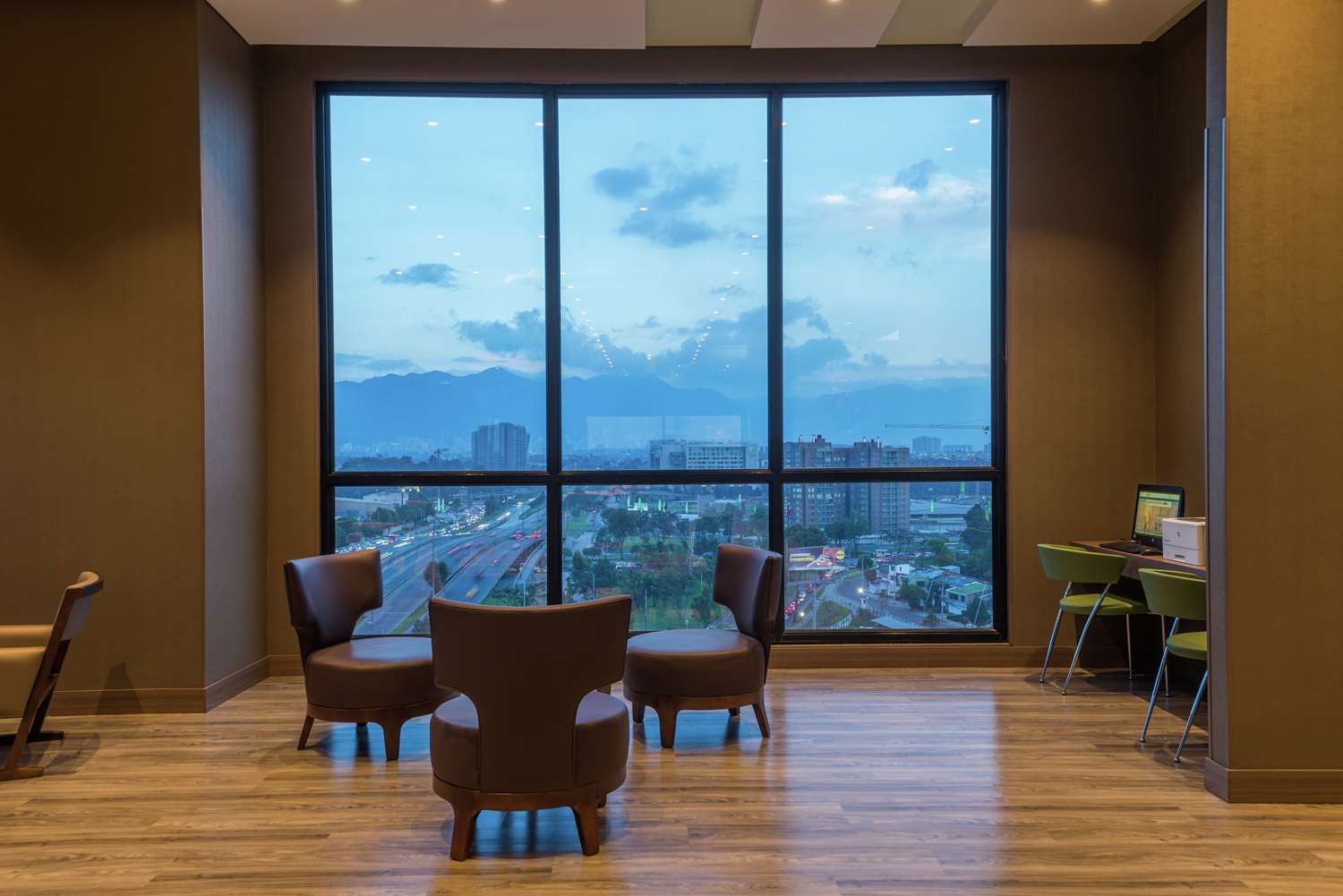 hampton by hilton bogota airport