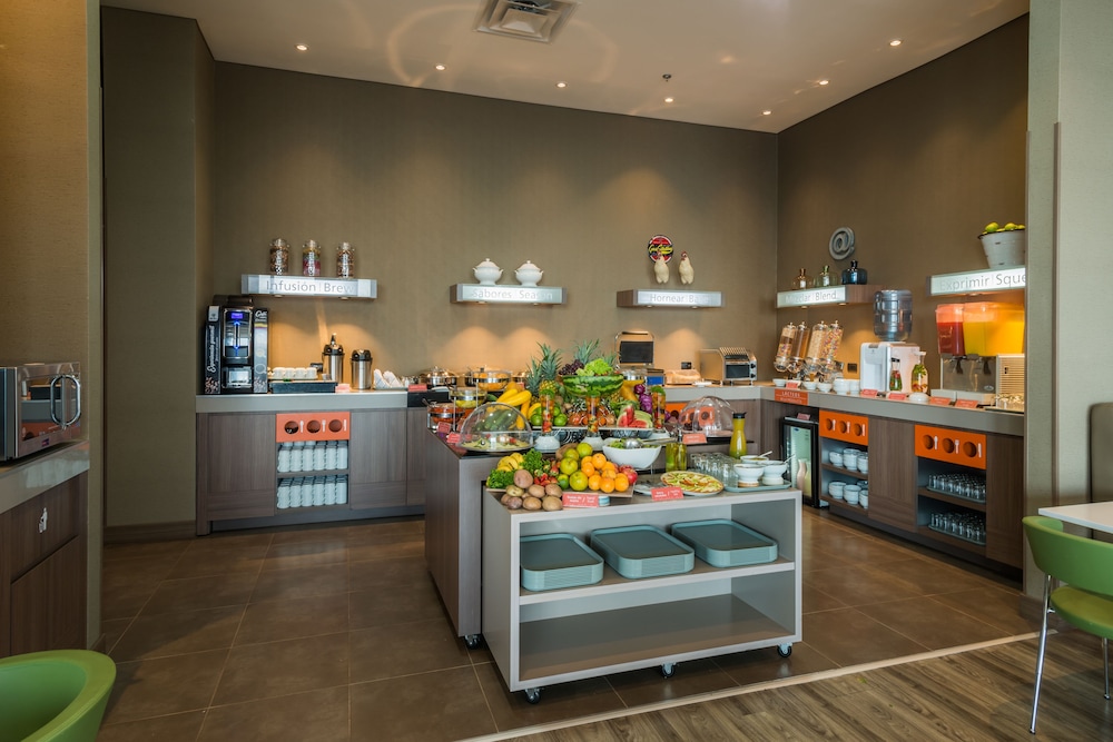 hampton by hilton bogota airport
