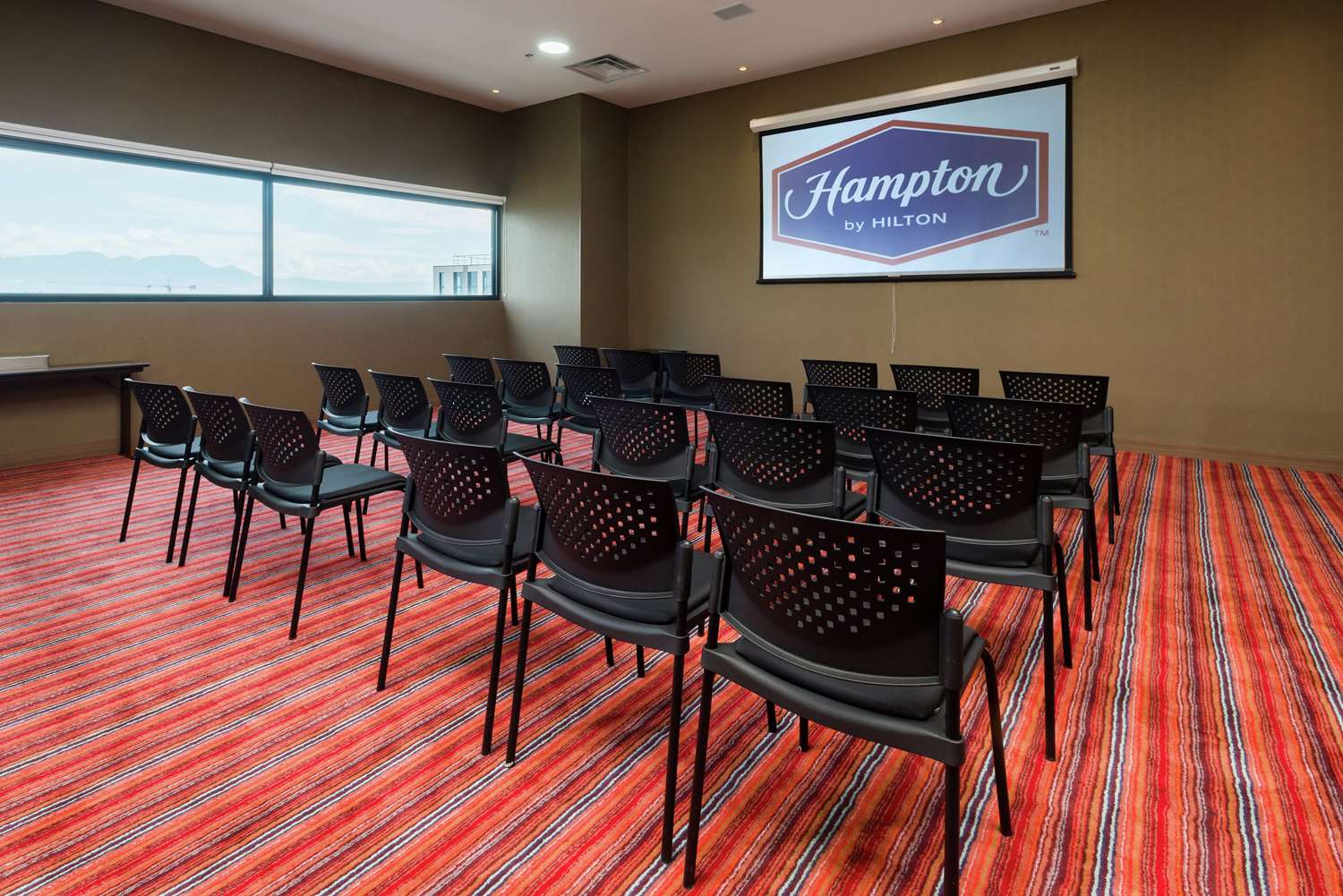 hampton by hilton bogota airport