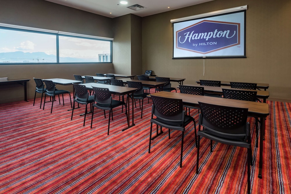 hampton by hilton bogota airport