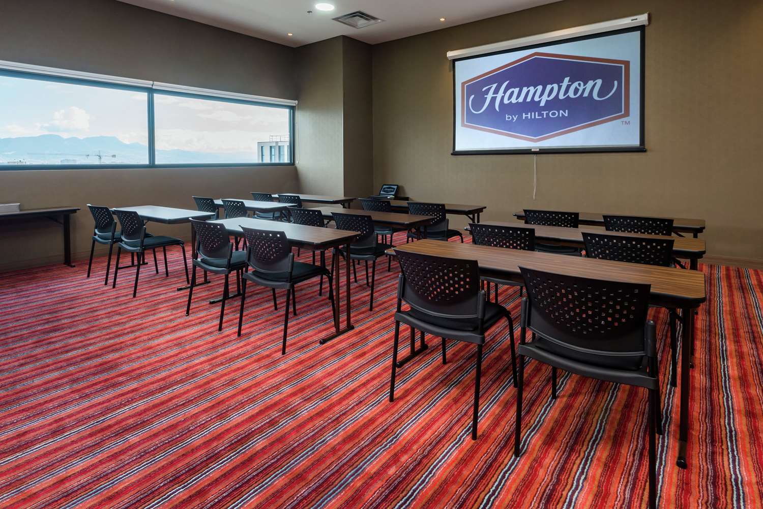 hampton by hilton bogota airport