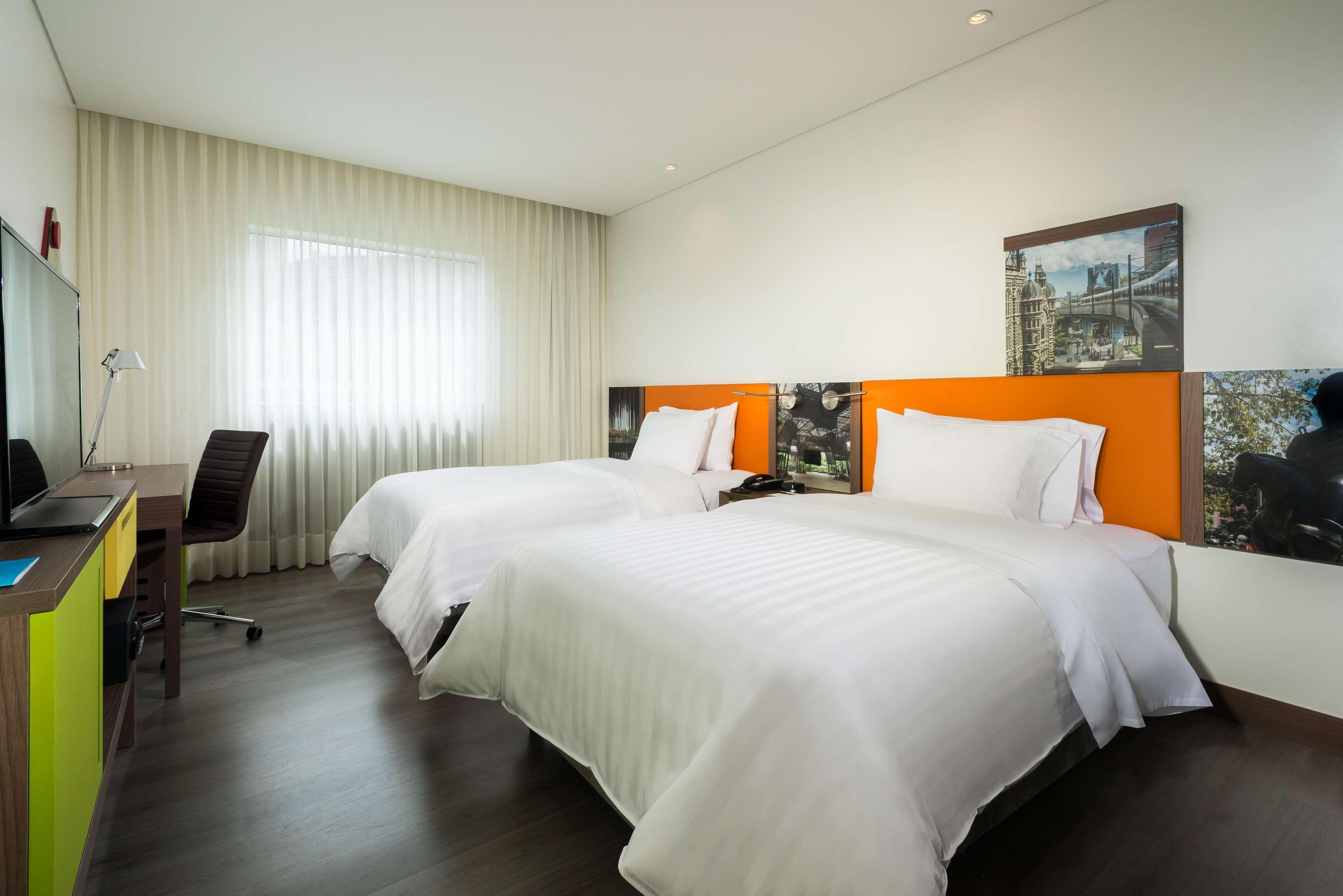 hampton by hilton bogota airport