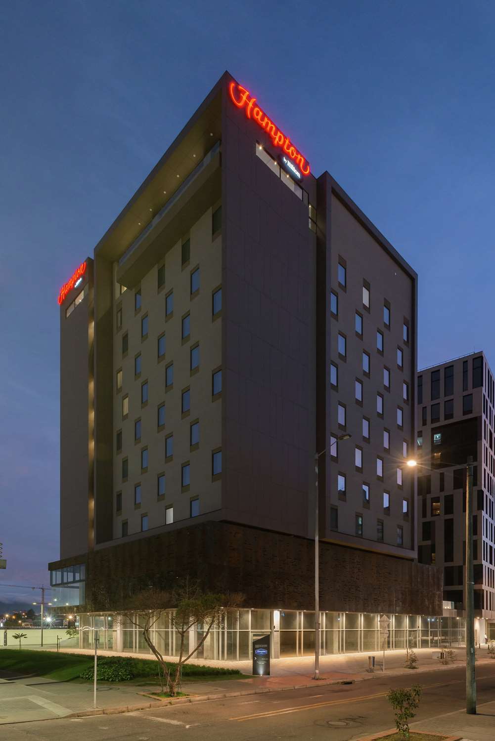hampton by hilton bogota airport