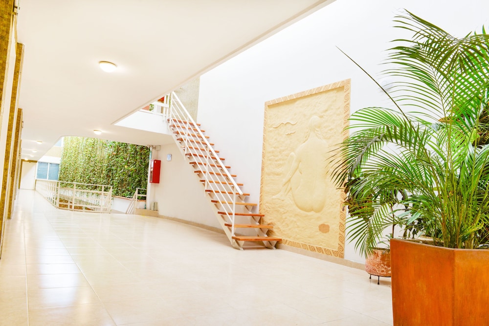 hotel thama palmira