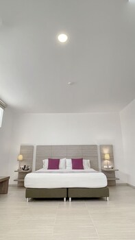 hotel ms pacifico chipichape