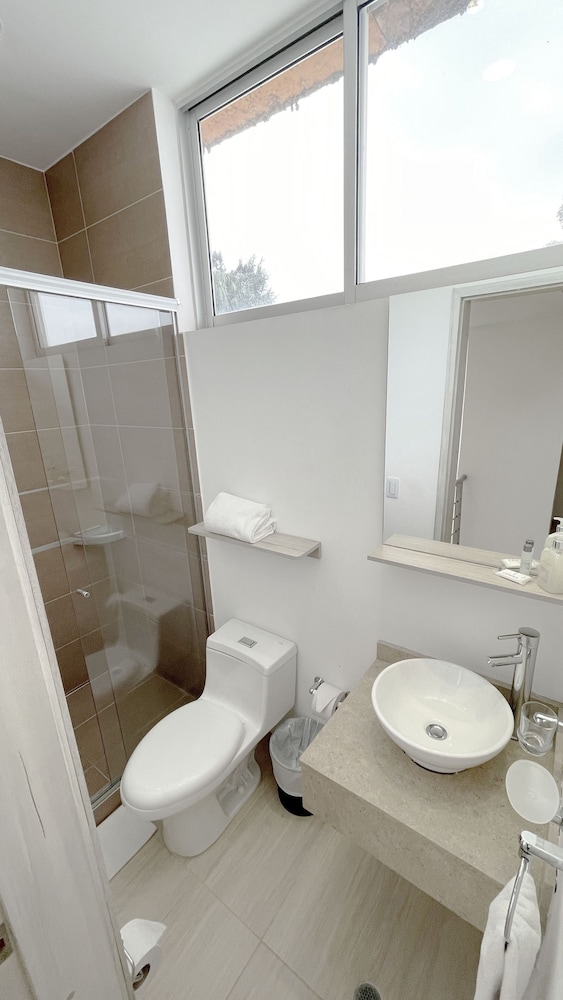 hotel ms pacifico chipichape