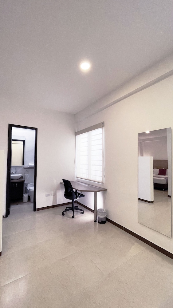 hotel ms pacifico chipichape