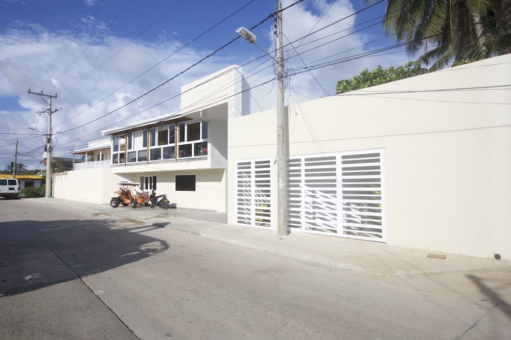 hotel isla bonita