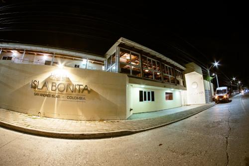 hotel isla bonita