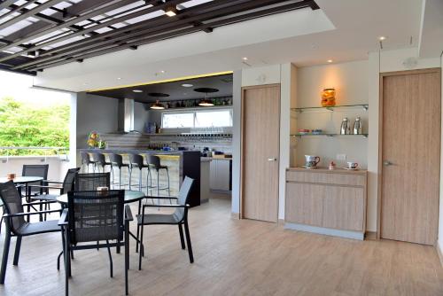 park v hotel and suites