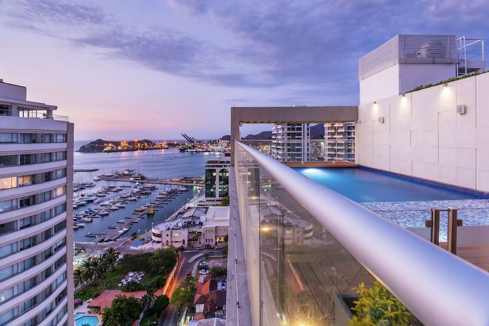 hilton garden inn santa marta
