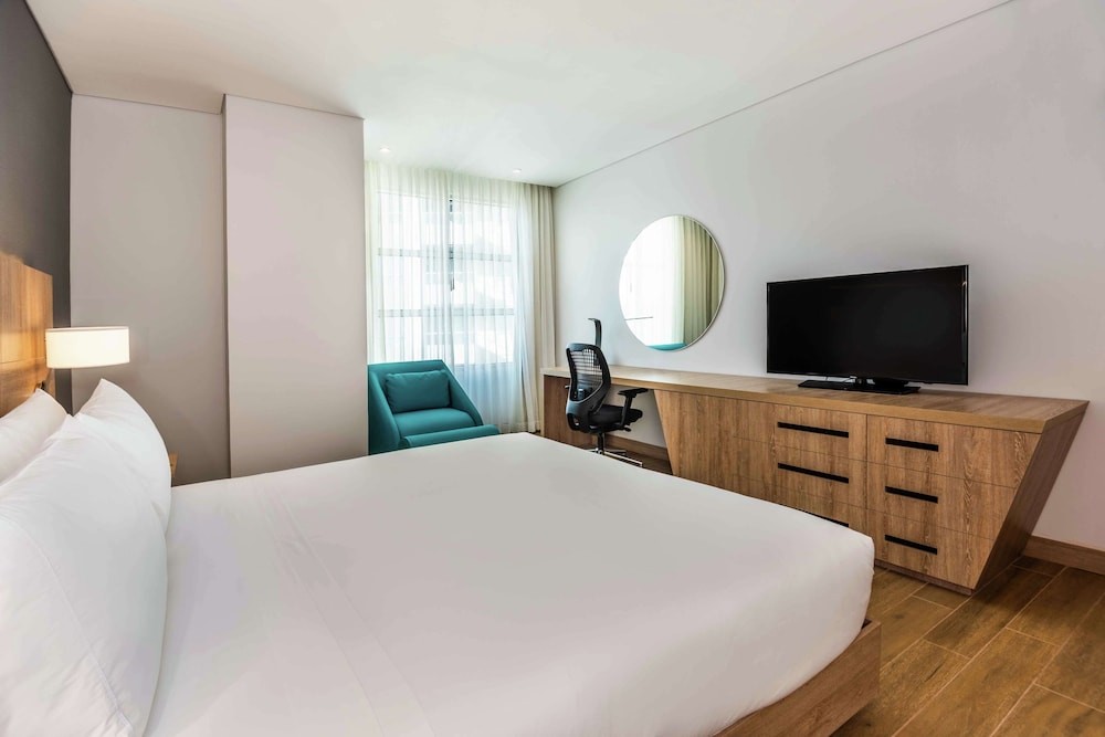 hilton garden inn santa marta