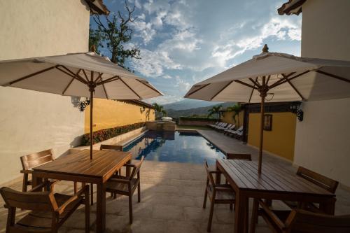 nueva granada hotel colonial centro historico