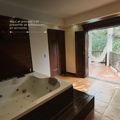 nueva granada hotel colonial centro historico