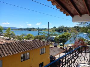 hotel lagos de guatape