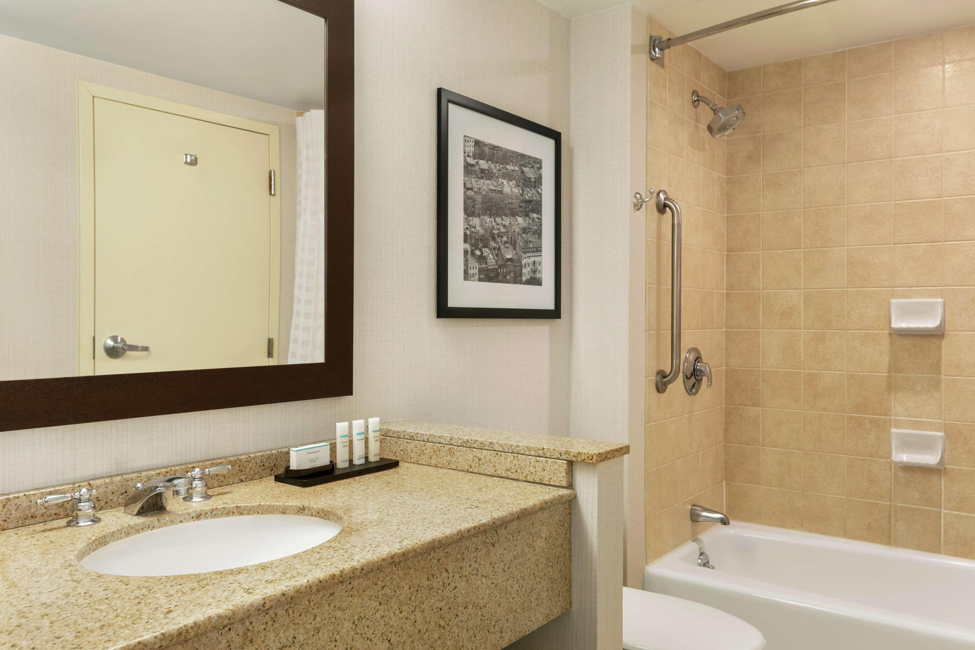 embassy suites boston logan airport