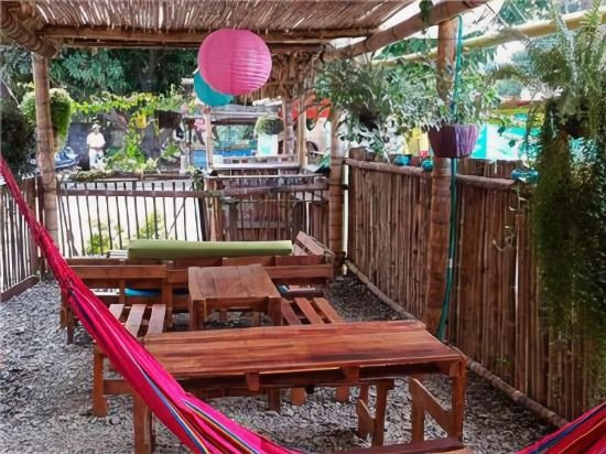 oasis hostal restaurante