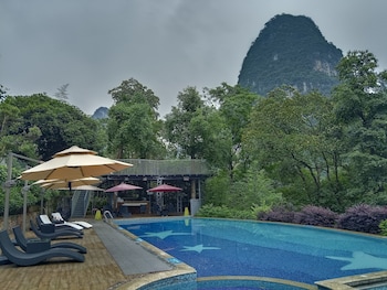 li river resort