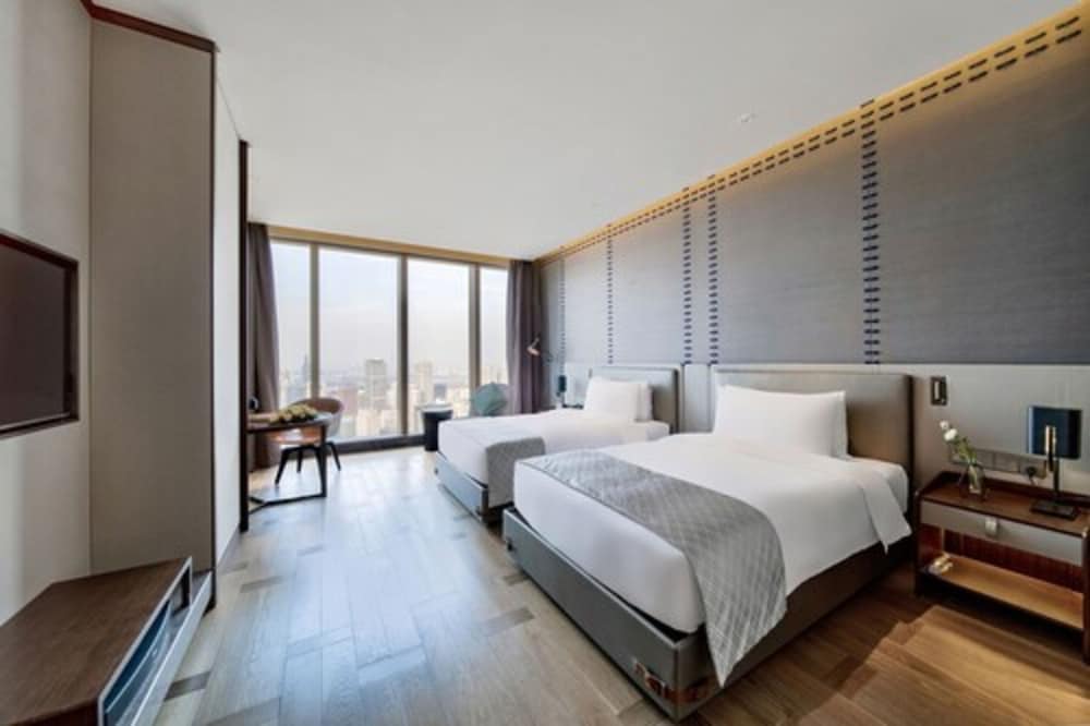 nanjing golden eagle international