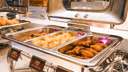 paco hotel tiyuxilu metro guangzhou free shuttle bus for canton fair