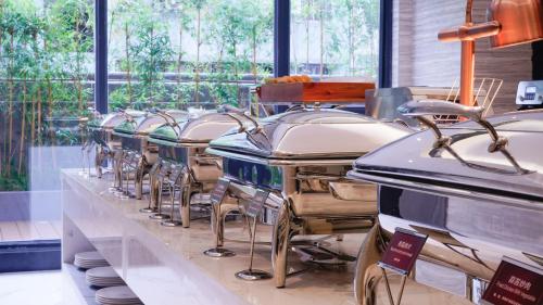 paco hotel tiyuxilu metro guangzhou free shuttle bus for canton fair