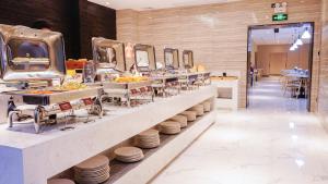 paco hotel tiyuxilu metro guangzhou free shuttle bus for canton fair