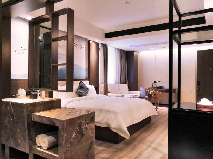 paco hotel tiyuxilu metro guangzhou free shuttle bus for canton fair