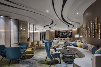the qube hotel shanghai hongqiao
