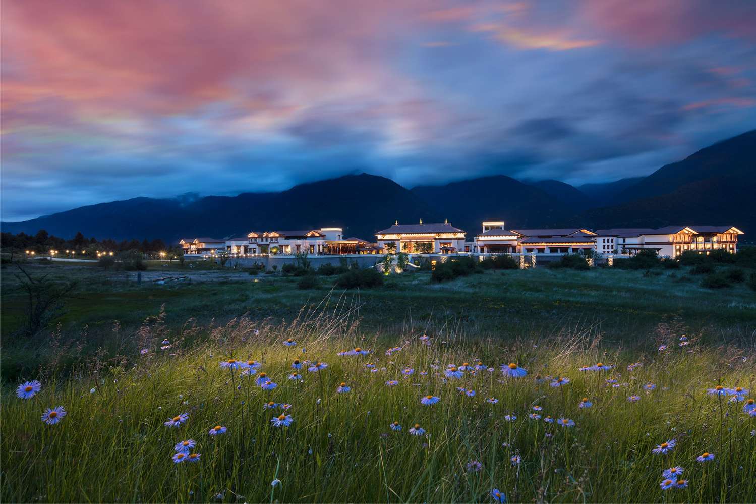 hilton linzhi resort