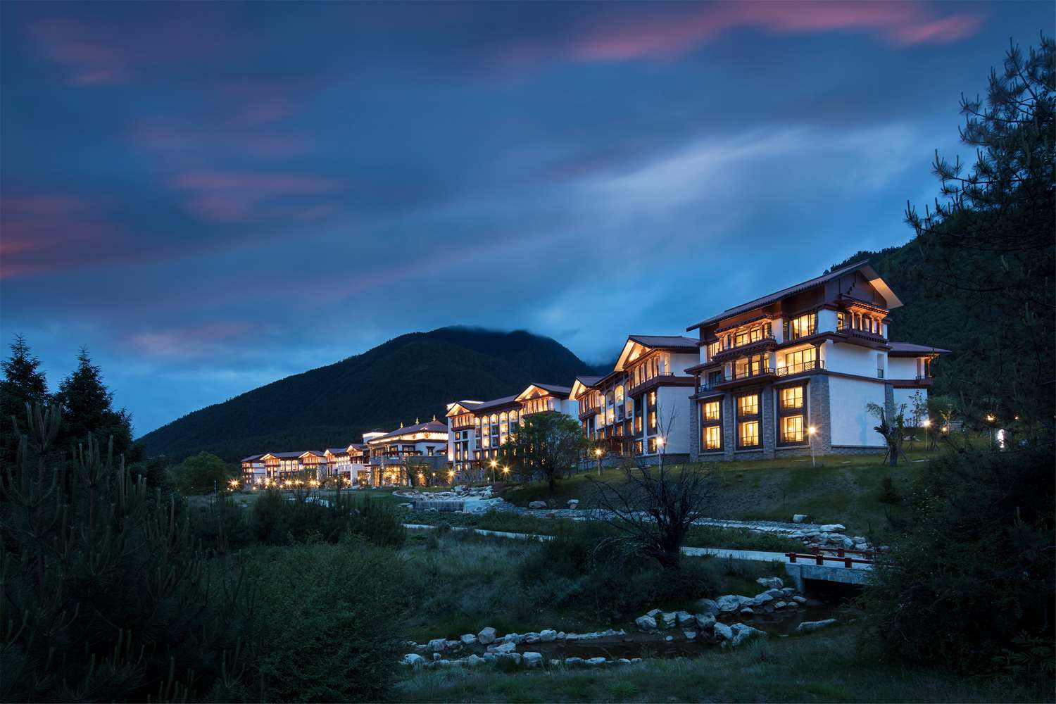 hilton linzhi resort