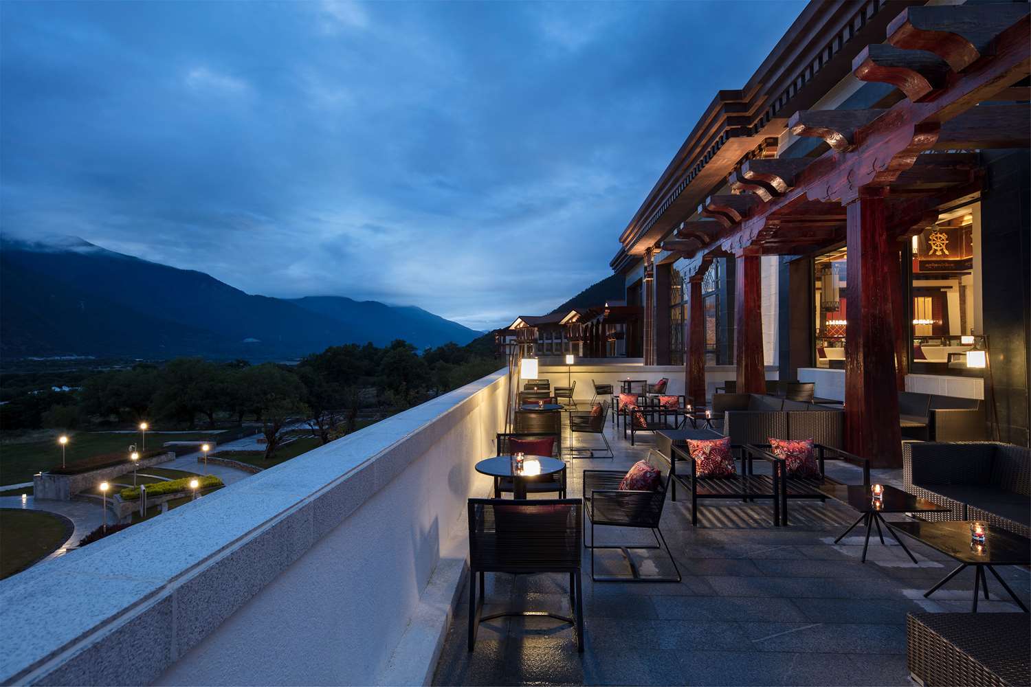 hilton linzhi resort