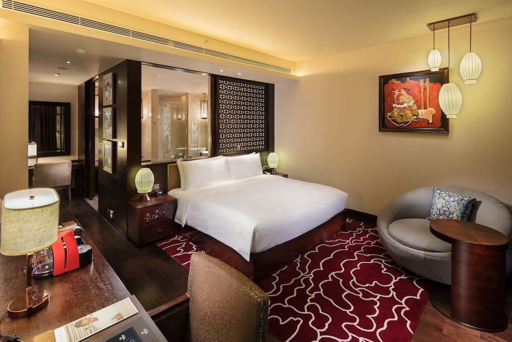 hilton linzhi resort