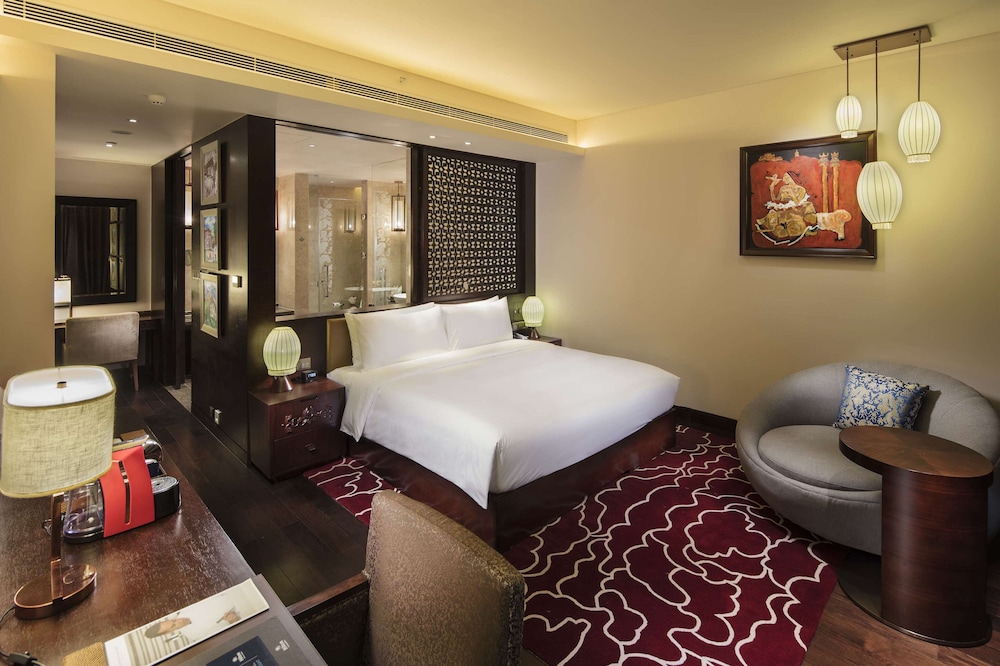 hilton linzhi resort