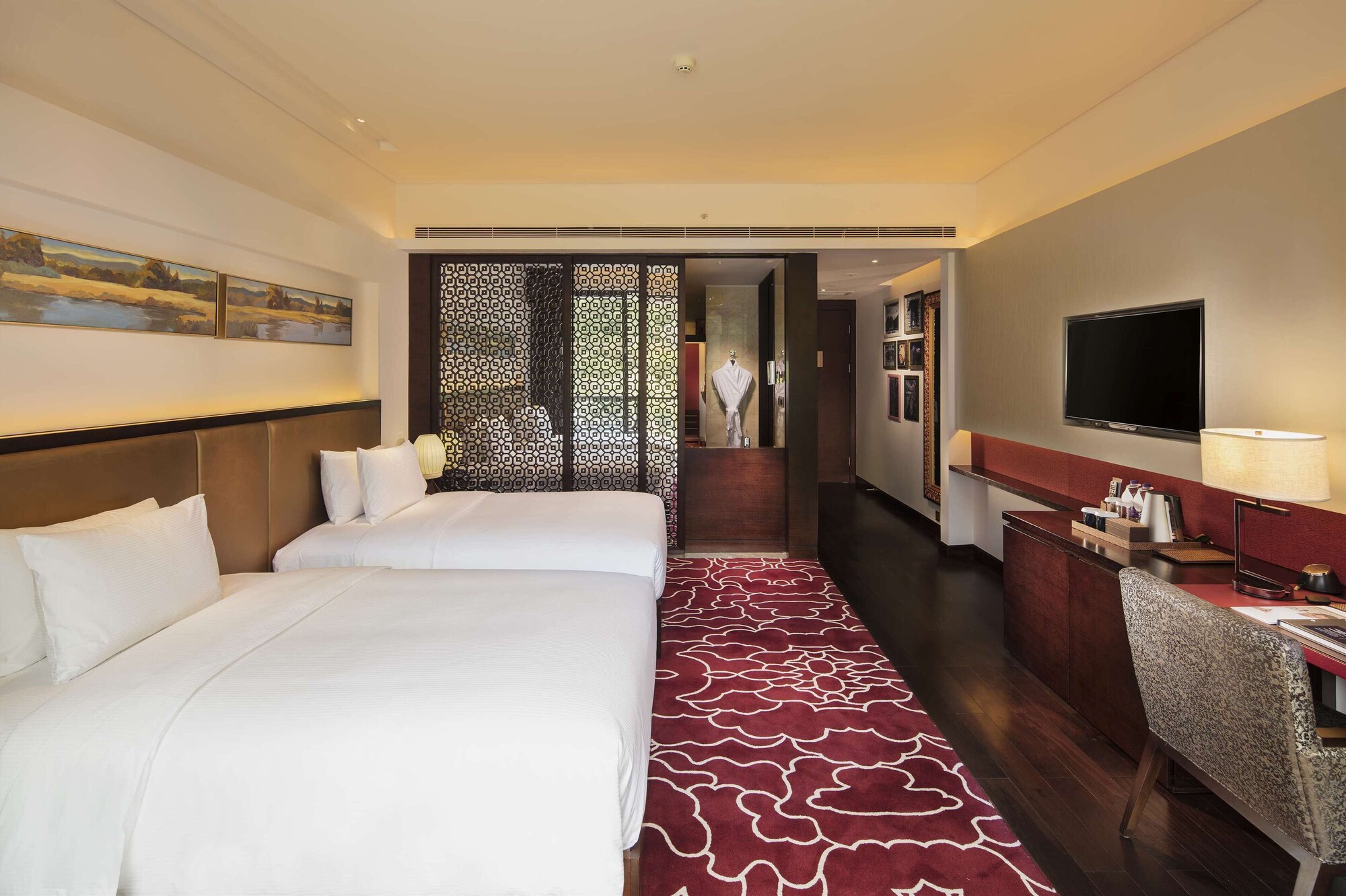 hilton linzhi resort