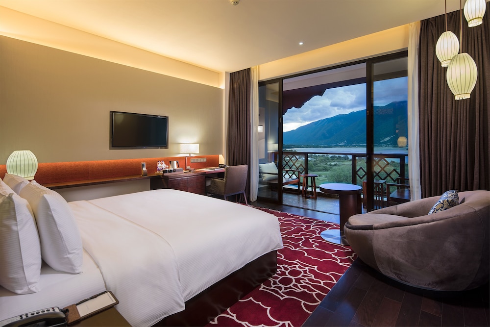 hilton linzhi resort