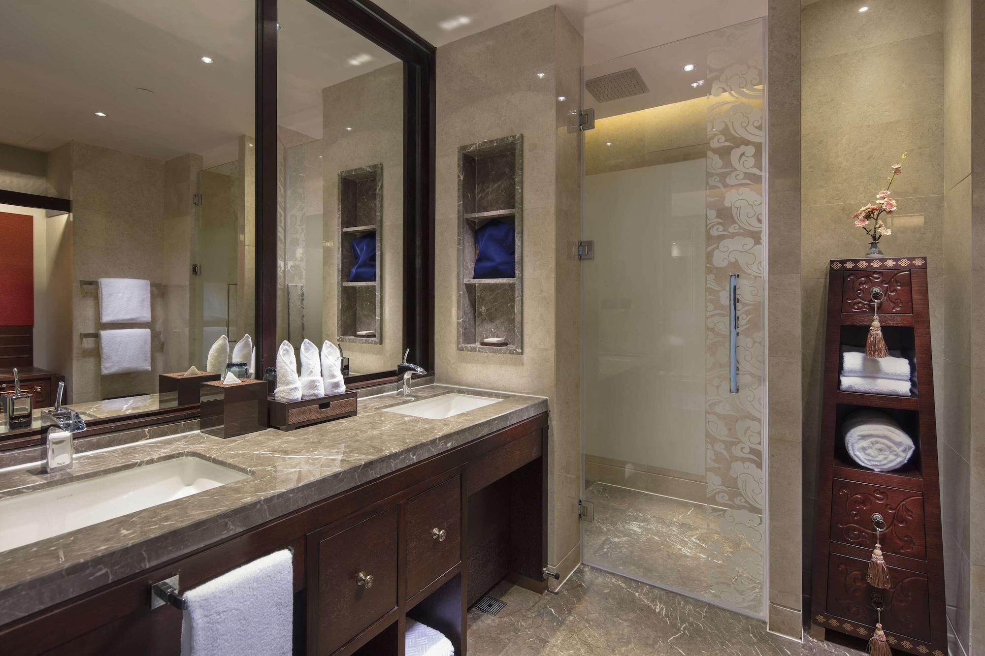 hilton linzhi resort
